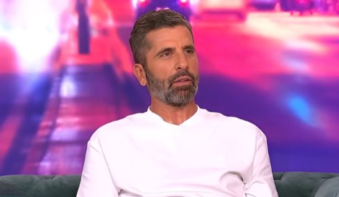 Θανάσης Βισκαδουράκης: Ζω κατά λάθος, το ότι δεν είμαι ακόμα νεκρός ή δεν έχω μπει φυλακή είναι παράδοξο για μένα