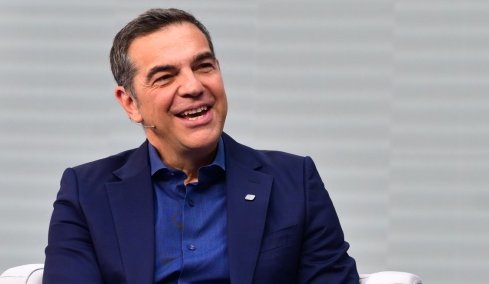 Τσίπρας για «δίπλωμα οδήγησης»: Αν κάποιος δεν θα μπορούσε να οδηγεί ούτε πατίνι είναι ο κ. Μητσοτάκης  