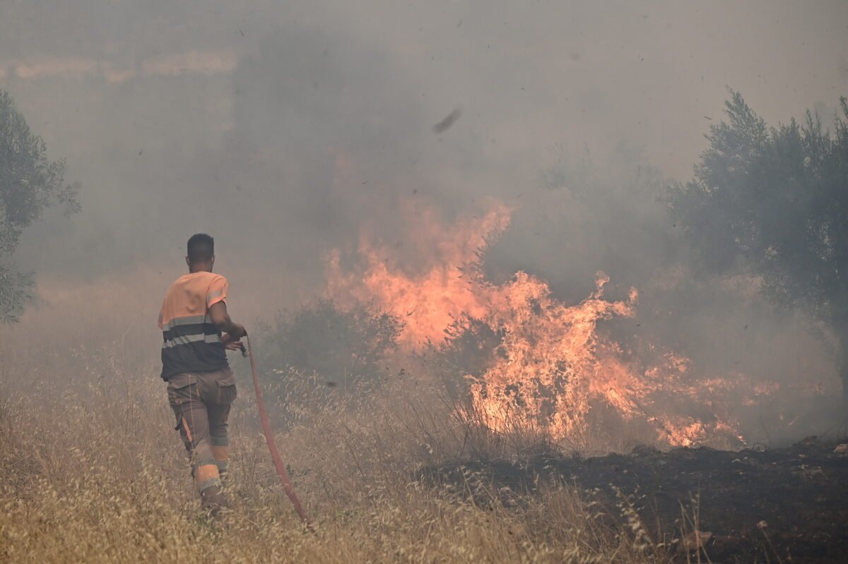 Ελληνική-Πνευμονολογική-Εταιρεία:-Οδηγίες-προστασίας-από-τον-καπνό-και-τα-αιωρούμενα-σωματίδια-των-πυρκαγιών