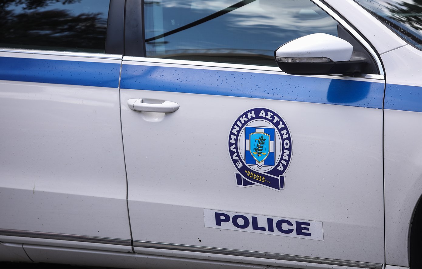 Δύο συλλήψεις για την επίθεση με χειροβομβίδα που σχεδιαζόταν στην Αττική – Το ραντεβού που «έκαψε» τον Αιγύπτιο η εντολή από κρατούμενο