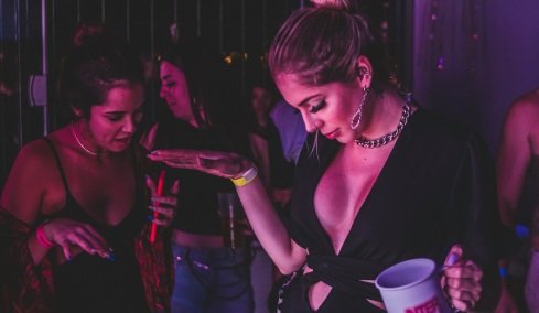 «Πήγα σε μια κρουαζιέρα στη Μεσόγειο με sex parties όπου το πάνω χέρι έχουν οι γυναίκες»  