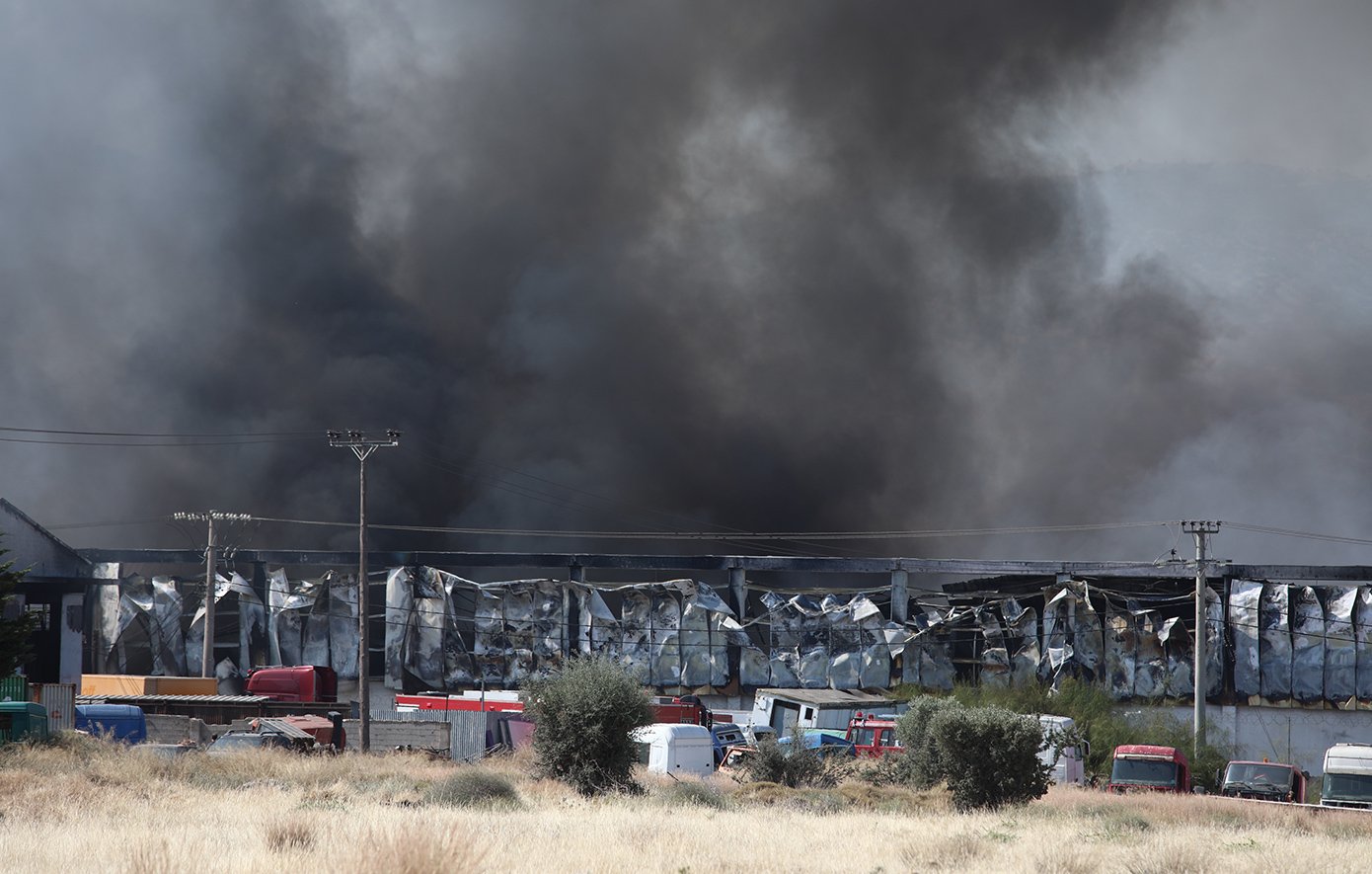 «Εγώ άναψα ένα τσιγάρο»: Βίντεο-ντοκουμέντο από τη φωτιά στον Ασπρόπυργο λίγο μετά την έκρηξη