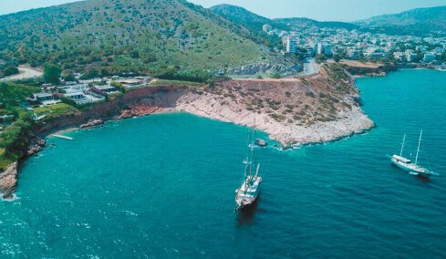Εκκλησιαστική περιουσία: Το ιερό real estate των €15 δισ. και τα 10.000 νομικά πρόσωπα με τα «χρυσά ακίνητα»