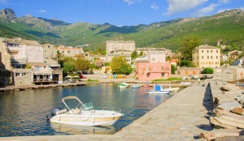7 μαγευτικοί, παραθαλάσσιοι γαλλικοί προορισμοί που παραμένουν μακριά από την έντονη τουριστική κίνηση
