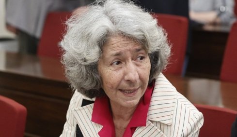 «Ο πατέρας μου δεν έγραψε ποίηση για να έχω εγώ προίκα»: Η νέα αιχμή της Έρης Ρίτσου για τον Γιώργο Χατζιδάκι