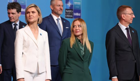 Κριστρούν Φροσταντότιρ: Η πρωθυπουργός της Ισλανδίας που τράβηξε τα βλέμματα στη Σύνοδο της Άγκυρας: Από την Morgan Stanley στην πολιτική