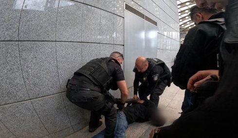 Σουδανός συνελήφθη όταν μπήκε μέσα στο τούνελ του Μετρό και φώναζε «Αλλάχ Άκμπαρ»