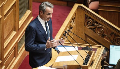 Μητσοτάκης σε Ανδρουλάκη: Είστε κατώτερος των περιστάσεων, έχετε παραβιάσει την εντολή του λαού γιατί γίνατε αξιωματική αντιπολίτευση από σπόντα