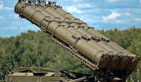 Hürriyet: Πληροφορίες ότι η Τουρκία πούλησε τους S-400 σε χώρα του Κόλπου και σήμερα θα γίνει η ανακοίνωση