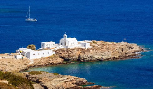 Σίφνος: Το κυκλαδίτικο νησί που συνδυάζει γαστρονομία, παράδοση και καλοκαιρινή ανεμελιά