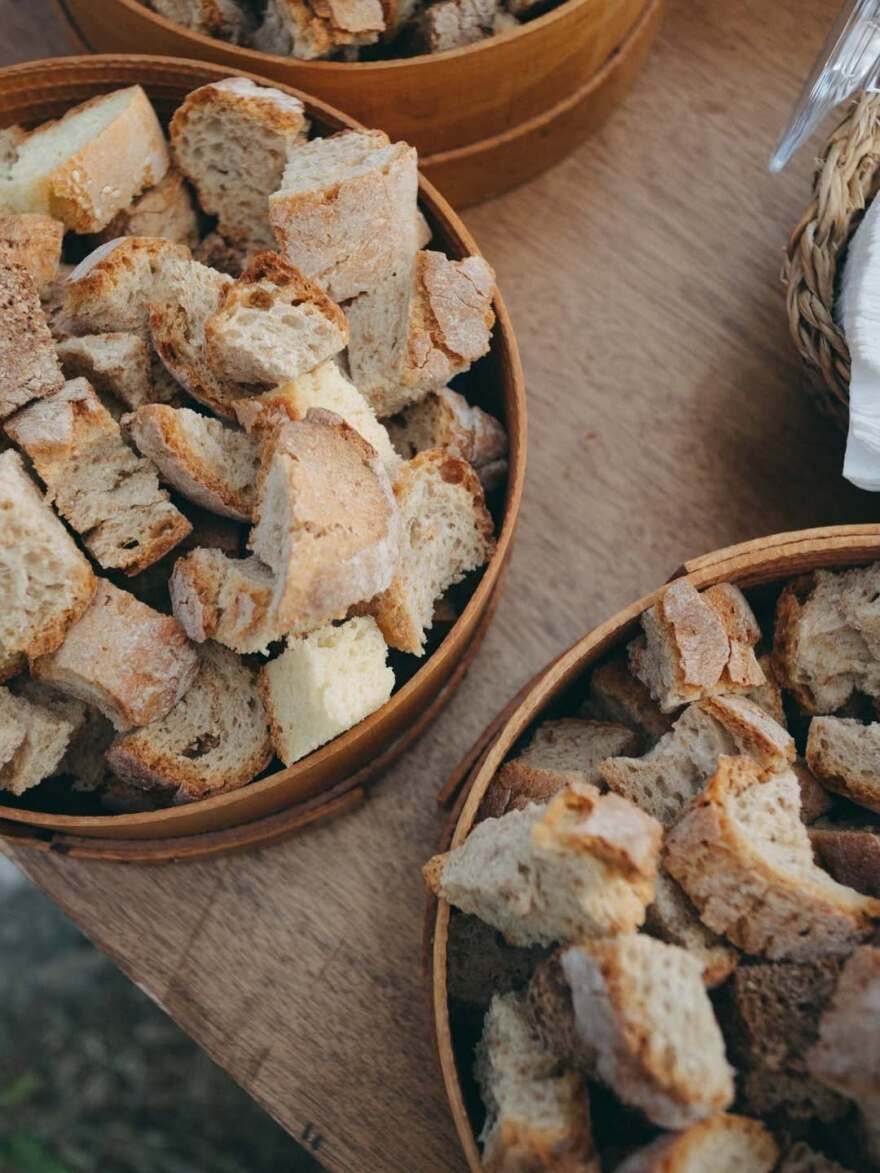Η Δανάη Μπάρκα πρόσθεσε το επώνυμο του συζύγου της στο δικό της στο Instagram
