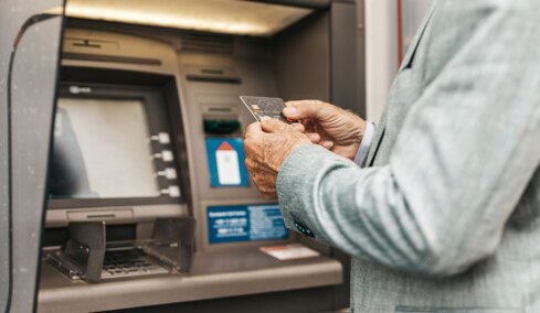 Γιατί η μειωμένη σύνταξη δεν είναι πάντα κακή επιλογή: 3+1 παραδείγματα για όσους δεν θέλουν ή δεν μπορούν να συμπληρώσουν τα χρόνια για πλήρη  