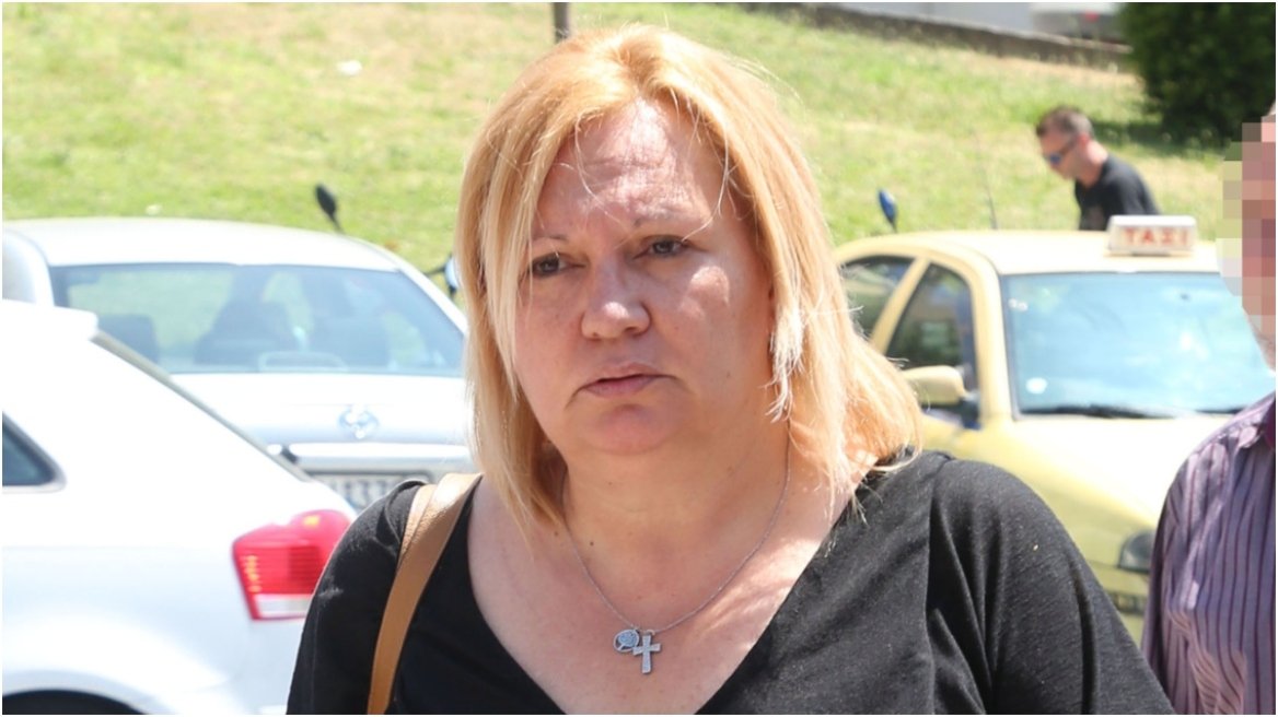 Στο νοσοκομείο η Καίτη Φίνου: Οι πόνοι είναι φρικτοί, λέει