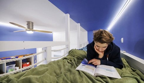 Πώς μας αρρωσταίνουν οι λάμπες LED: «Χαλούν» ύπνο και μεταβολισμό – Μειώστε το junk light λέει καθηγητής του Χάρβαρντ  