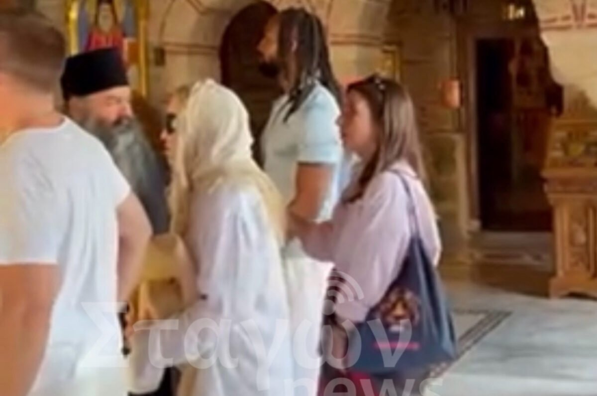 Η Madonna στα Μετέωρα