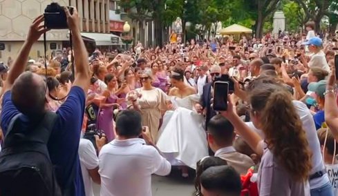 «Δεν είναι η Τζορτζίνα»: Απίστευτο σκηνικό στη Μαδέιρα, χιλιάδες έξω από εκκλησία περίμεναν τον γάμο του Ρονάλντο και είδαν άλλο ζευγάρι, η αντίδραση του Πορτογάλου σταρ