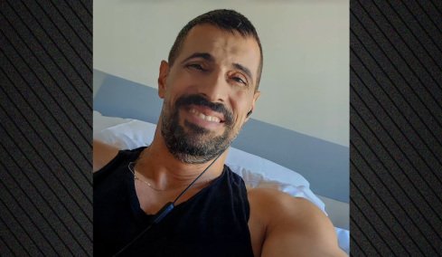 Γιώργος Παράσχος: Χαμογελαστός, δίνει τη μάχη του με τον καρκίνο, μπήκε στο νοσοκομείο για νέα θεραπεία