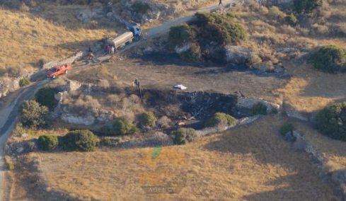Ποιος ήταν ο πιλότος που έχασε τη ζωή του στη συντριβή του ελικοπτέρου στη Σίφνο - Νιόπαντρο ζευγάρι από τη Βρετανία οι επιβάτες