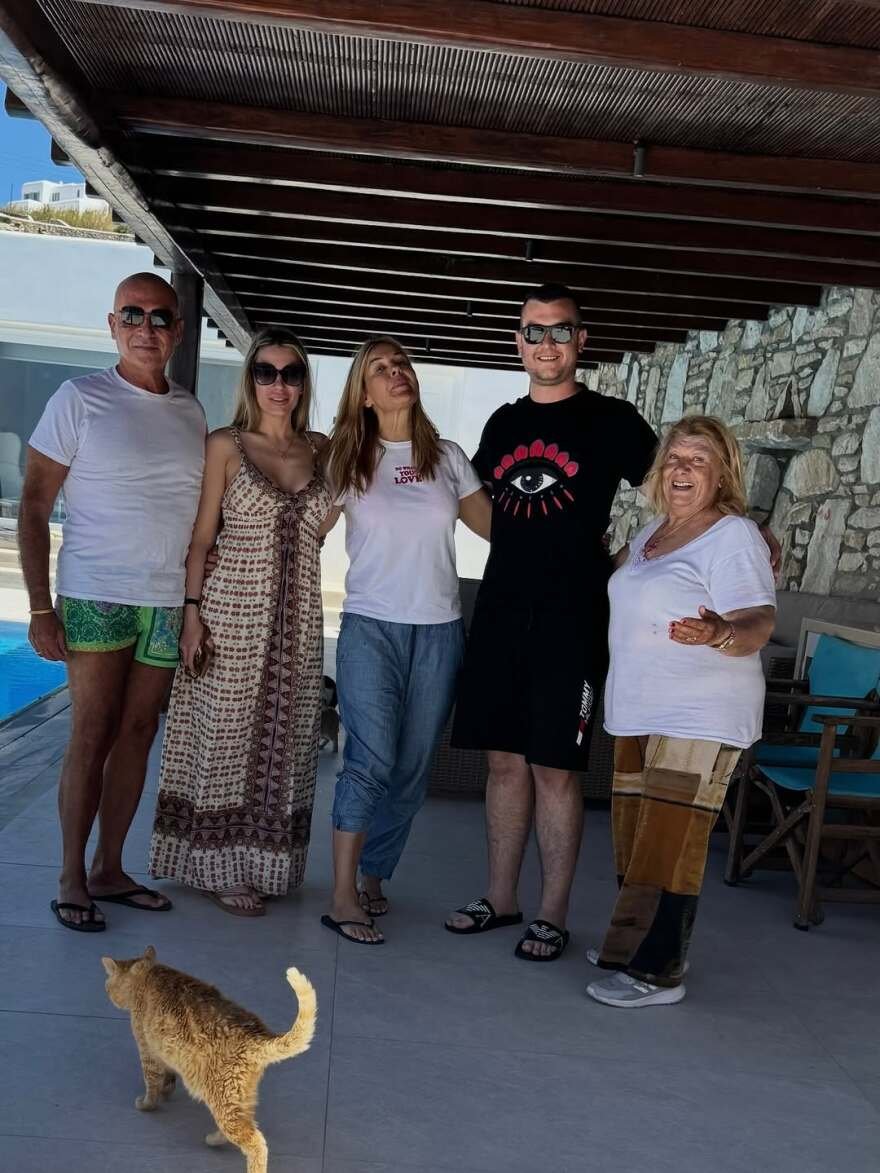 Η ανάρτηση της Χριστίνας Παππά μετά τις αντιδράσεις για τη δήλωση ότι η μητέρα της είναι «απίστευτα τοξική»: Μαμά σ' αγαπώ και ας με ταλαιπωρείς