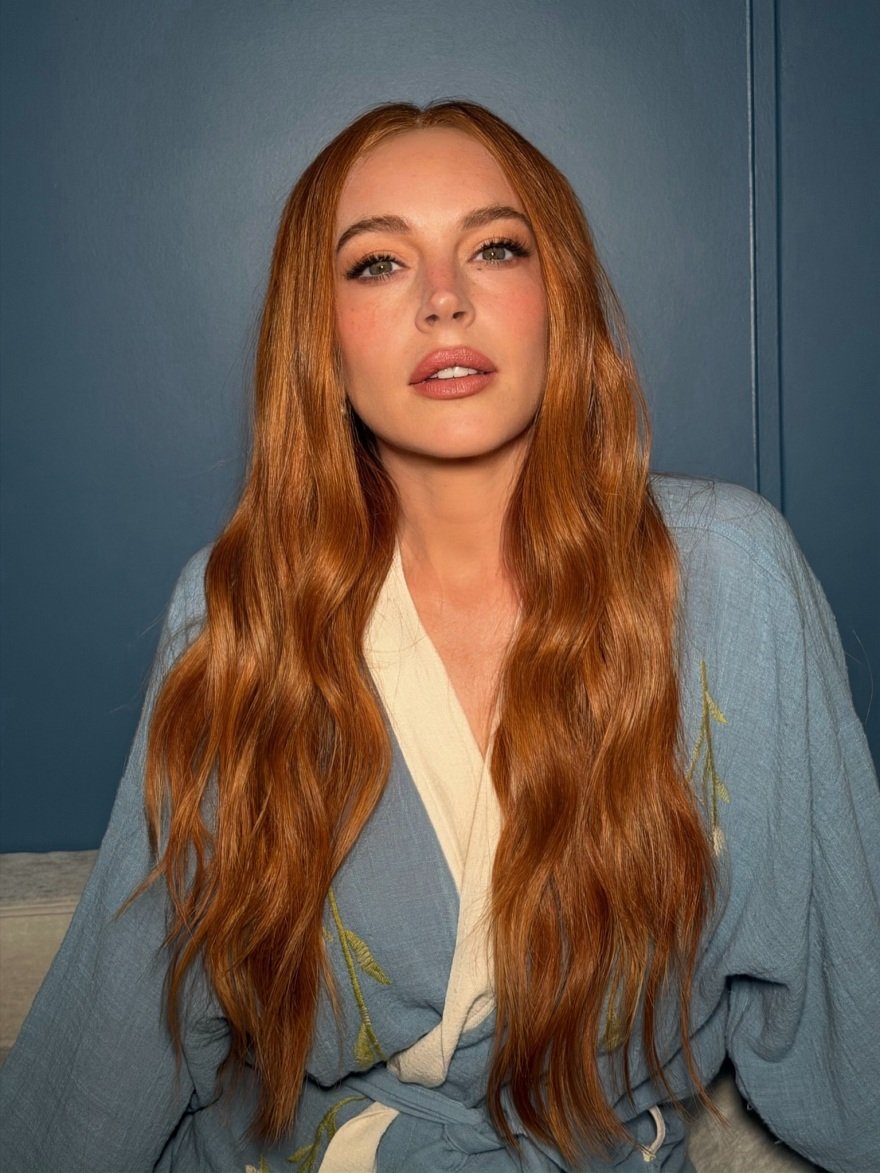 Η Λίντσεϊ Λόχαν έβαψε ξανά ginger τα μαλλιά της, δείτε φωτογραφίες
