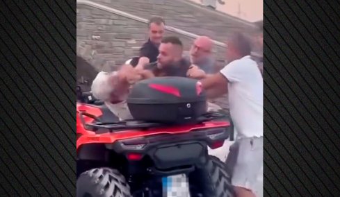 Απολύθηκε ο οδηγός ταξί που ξυλοκόπησε τον υπάλληλο εταιρείας ενοικίασης αυτοκινήτων στην Πάρο: «Τελείωσε από την επιχείρησή μου» λέει ο εργοδότης του  