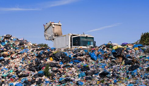 Κέρδισε στο λότο 1 εκατομμύριο και πέταξε το δελτίο στα σκουπίδια - Σάρωσε τη χωματερή και το βρήκε άθικτο