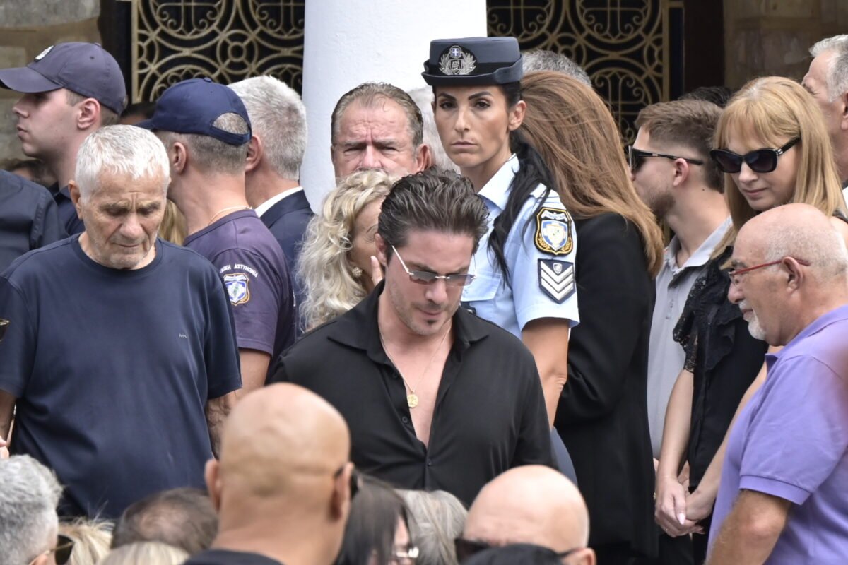Κηδεία Γιώργου Μαζωνάκη