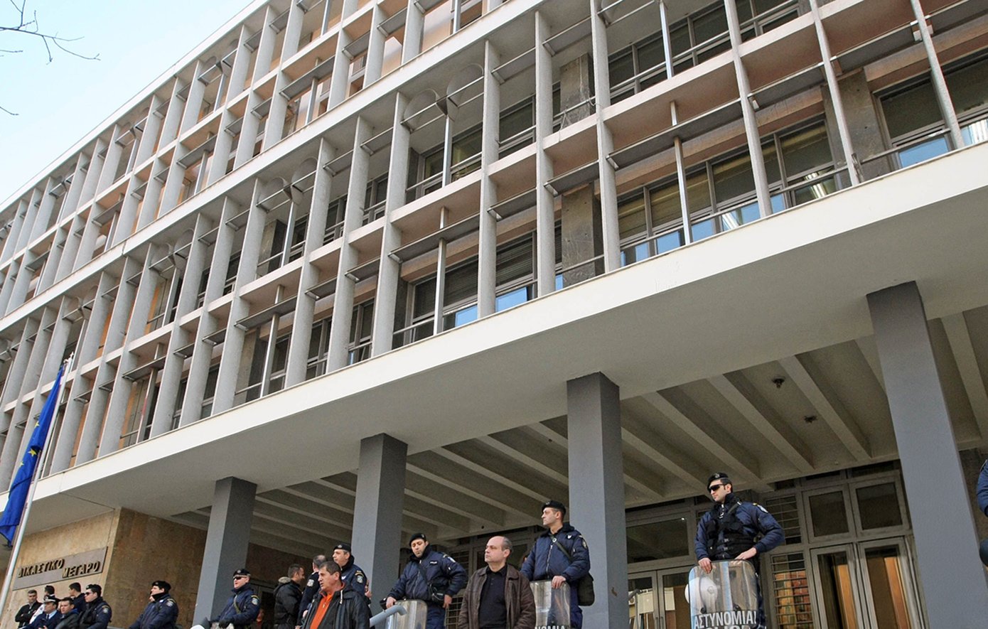 Στη φυλακή δύο φερόμενοι ως «εγκέφαλοι» εγκληματικής οργάνωσης στη Θεσσαλονίκη για φορολογικές απάτες