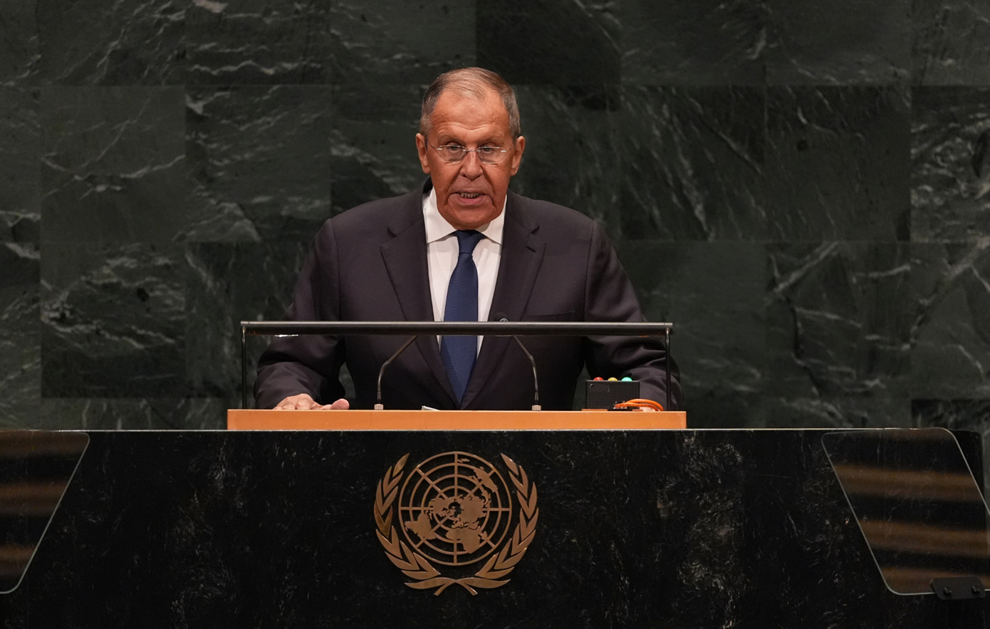 Επίθεση Λαβρόφ στη Δύση από τον ΟΗΕ: Η Ευρώπη εναντιώνεται στις ειρηνευτικές συνομιλίες για την Ουκρανία – Το ΝΑΤΟ επεκτείνεται στη Βαλτική