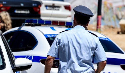 Αστυνομικός στον Βόλο ζητούσε έως και 700 ευρώ για να σβήνει κλήσεις με κέρδη πάνω από 3.000 ευρώ την εβδομάδα, πώς τον αποκάλυψαν