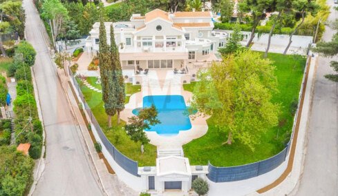 Ο εφοπλιστής Βαφειάς βγάζει προς ενοικίαση την πρώην βίλα της οικογένειας Κασσελάκη στην Εκάλη
