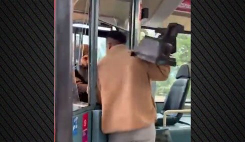 invader_bus_hor