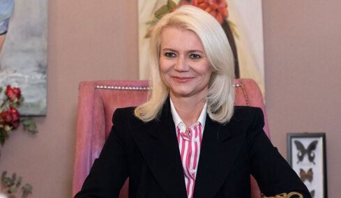 Ποια είναι η Ιωάννα Γάκα, η γιατρός που ανέλαβε τη θεραπεία πλασμαφαίρεσης στον Μαζωνάκη  