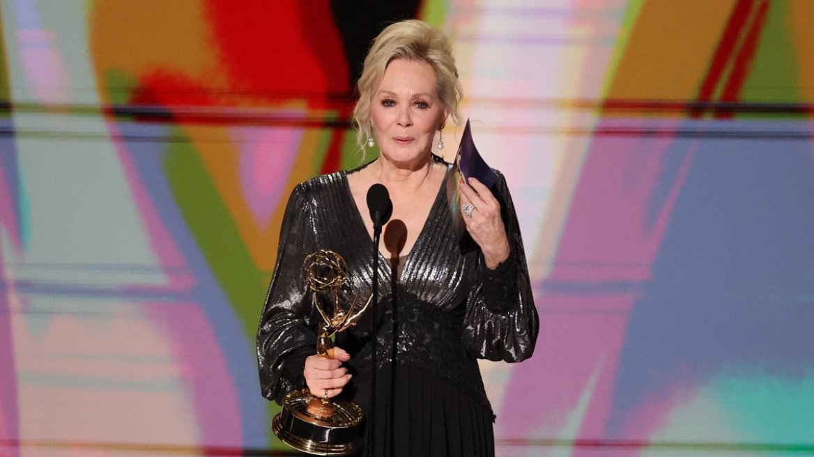 Η Τζιν Σμαρτ έγραψε ιστορία στα φετινά Emmy: Κατέκτησε το 5ο συνεχόμενο βραβείο Α’ Γυναικείου Ρόλου