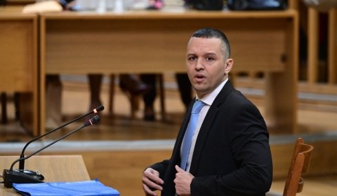 Αποφυλακίζεται σήμερα ο Κασιδιάρης: Γιατί το νομικό πλαίσιο δεν του επιτρέπει να είναι σε εκλογικό συνδυασμό, τι λένε συνταγματολόγοι