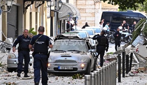 Ποιος θα πληρώσει για τα κατεστραμμένα αυτοκίνητα στην Πλάκα;