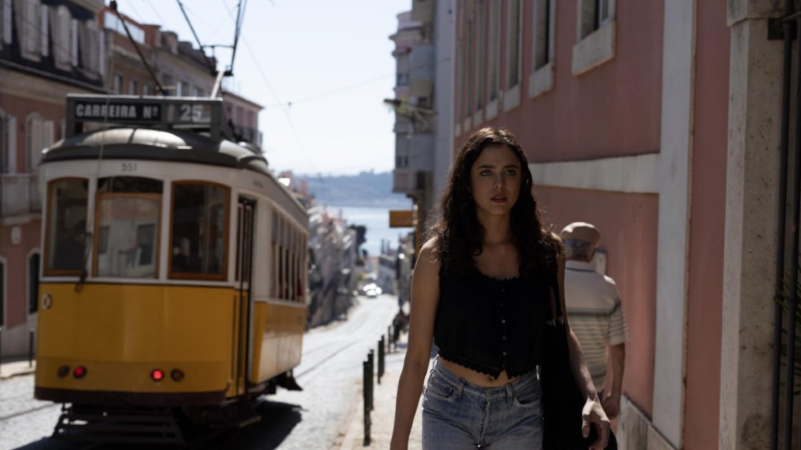 Κυκλοφόρησε το πρώτο τρέιλερ του «Love of Your Life» με τη Μάργκαρετ Κουάλεϊ