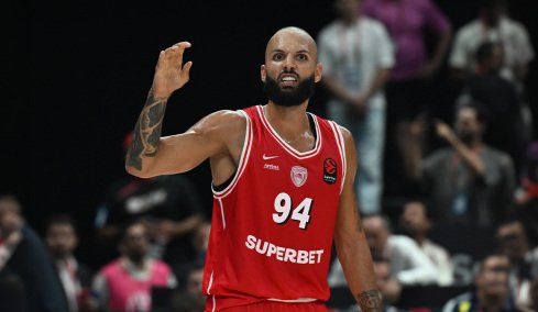 Στον τελικό του Euroleague Super Cup με φανταστικό Φουρνιέ ο Ολυμπιακός, 92-90 τη Φενέρ στο Άμπου Ντάμπι 