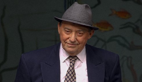 Ο «κοντός» που γέμιζε την σκηνή, «πώς χώρεσε τόσο ταλέντο σ' αυτό το κορμί;» τον ρωτούσε η Κοτοπούλη: Η ανατρεπτική ζωή του Νίκου Ρίζου