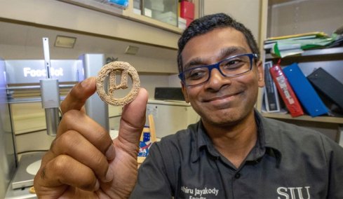 Θα τρώμε μπισκότα από πλαστικά μπουκάλια: Η νέα τεχνολογία για τις διαστημικές αποστολές
