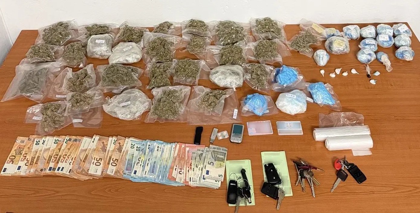 Συνελήφθη 33χρονος για διακίνηση ναρκωτικών – Τα έκρυβε στον λεβιέ ταχυτήτων