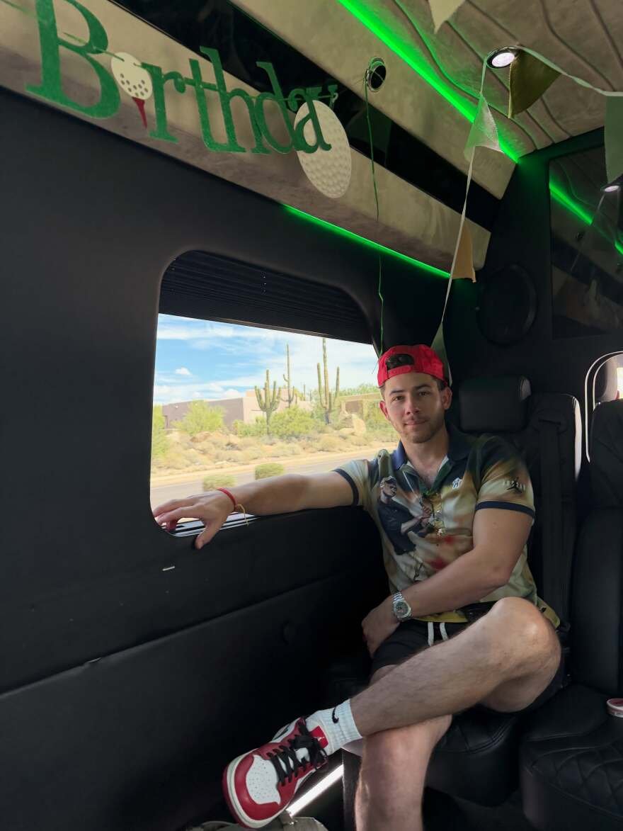 Η Πριγιάνκα Τσόπρα ανέβασε βίντεο με τον Νικ Τζόνας να παίζει πιάνο και την κόρη τους να τραγουδά το «Diamonds»