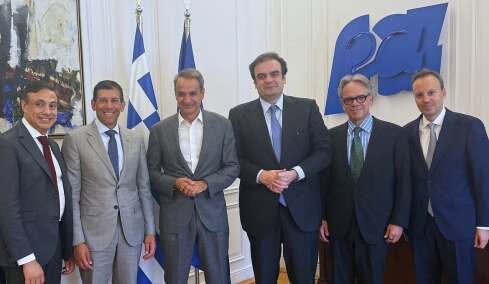 Η Millennium του Ίζι Ένγκλαντερ έρχεται και επίσημα στην Ελλάδα, η συνάντηση με Μητσοτάκη-Πιερρακάκη