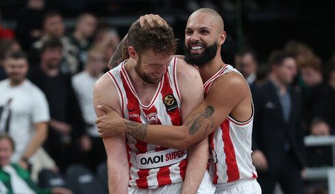 Θρυλική απόδραση με MVP τον Φουρνιέ από το Κάουνας, ο Ολυμπιακός 93-91 τη Ζάλγκιρις, βίντεο