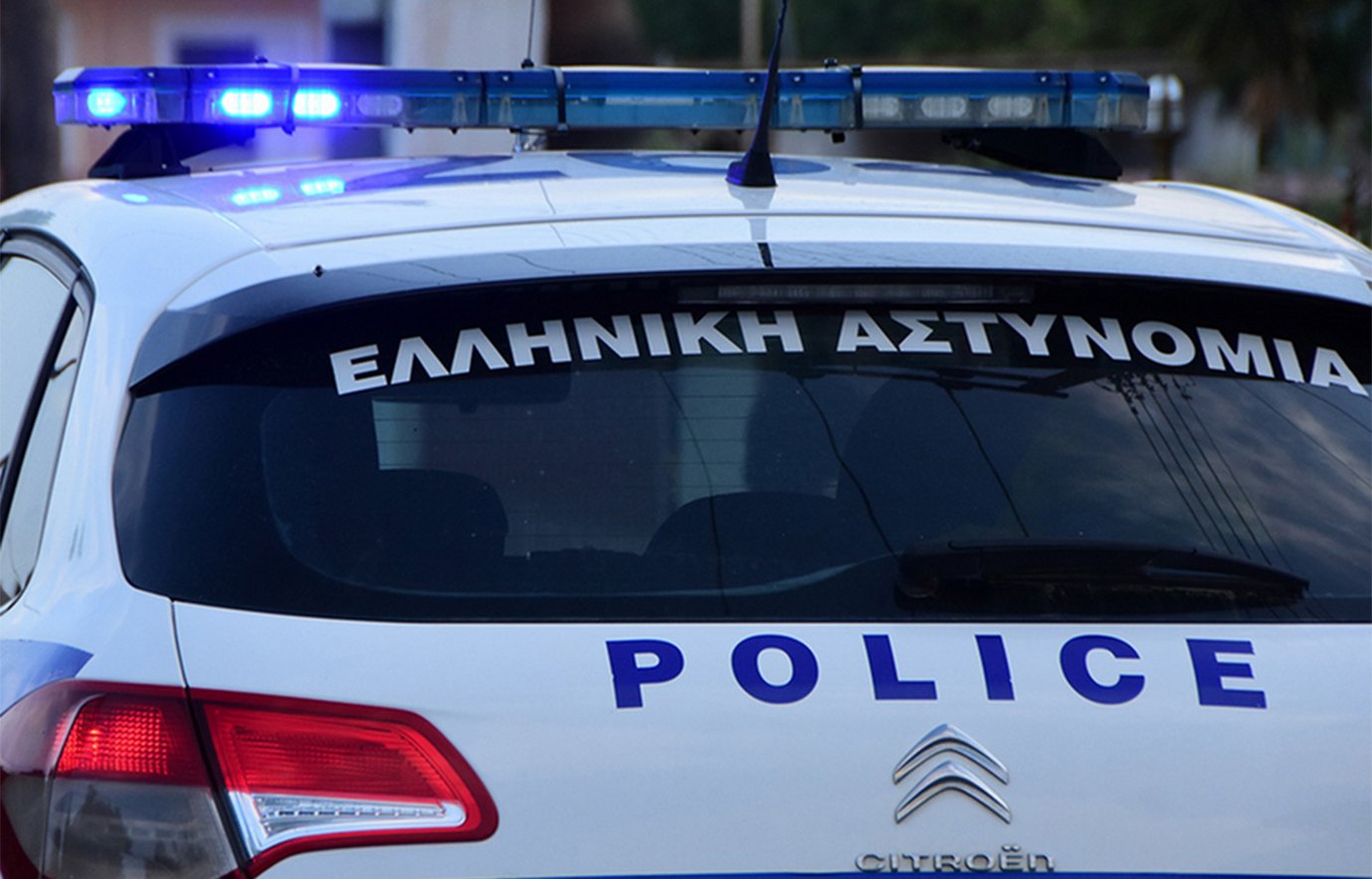 Διπλός εμπρησμός τα ξημερώματα στη Γλυφάδα – Στέλεχος του Πολεμικού Ναυτικού ο δράστης, στο στόχαστρο οι πρώην του