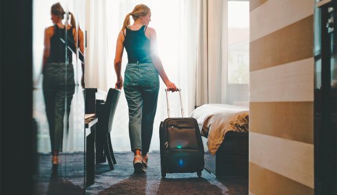 Airbnb: Χιλιάδες λιγότερες καταχωρίσεις στην Ελλάδα, τι αποτρέπει τους ιδιοκτήτες ακινήτων