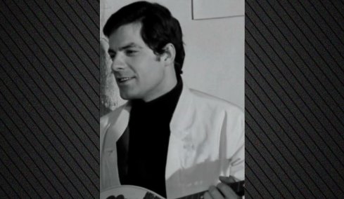 Η ζωή του Νίκου Δαδινόπουλου: Η καθοριστική γνωριμία του ζεν πρεμιέ με τη Μαίρη Ευαγγέλου, ο γιος τους και το τέλος της ζωής του στην Κρήτη