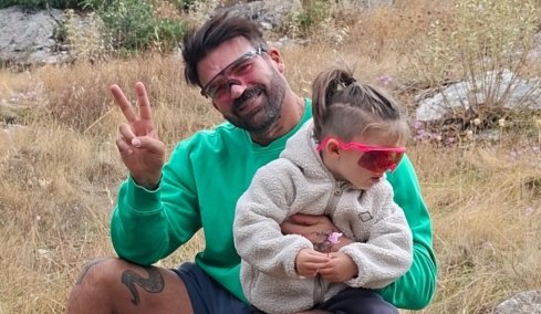 Η εξομολόγηση του Δημήτρη Αλεξάνδρου για τον γιο του: Δεν έχει σημασία πού βρίσκομαι ή τι κάνω, αρκεί να ξέρω ότι έχω εκείνον