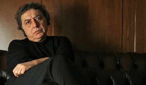 «Είναι σαν το Πάτερ Ημών, ένας μοναχικός θρήνος, δεν είναι χορός για γυναίκες»: Όταν ο Διονύσης Χαριτόπουλος έδινε τον ορισμό για το ζεϊμπέκικο