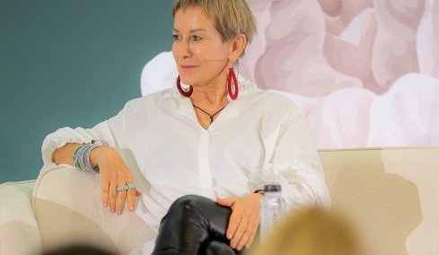 Λένα Διβάνη: «Συνάδελφος στο πρώτο μου βιβλίο λέει, άσε το και κοίτα να παντρευτείς, να κάνεις κανένα παιδί»